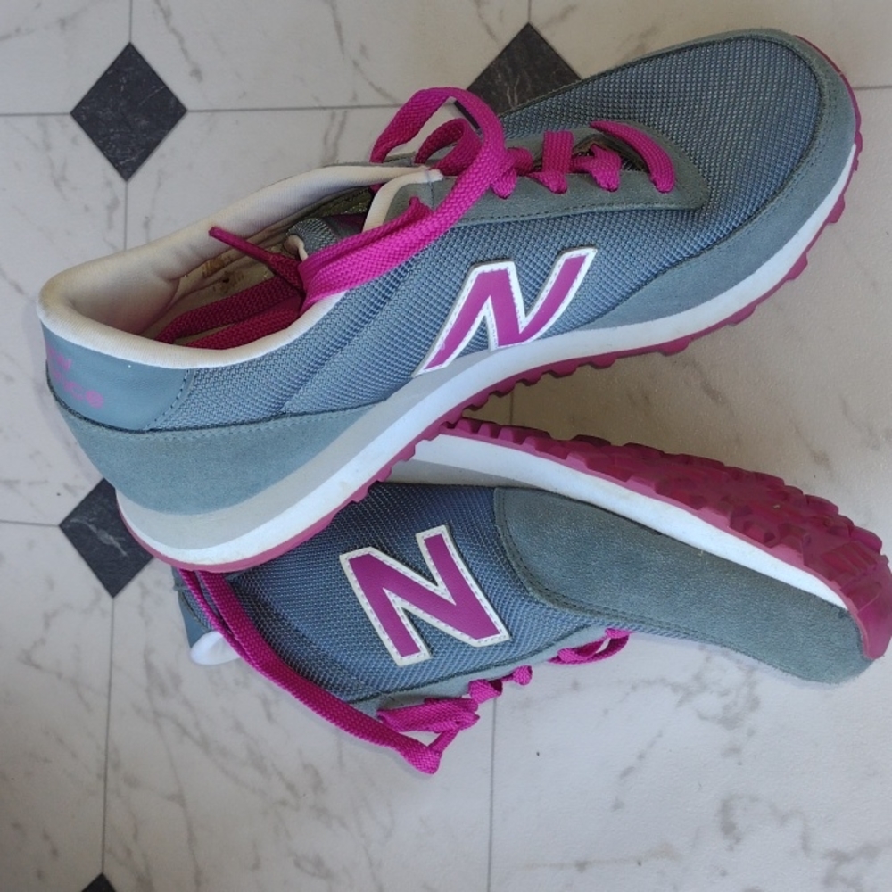 NB - Picture 2 of 4